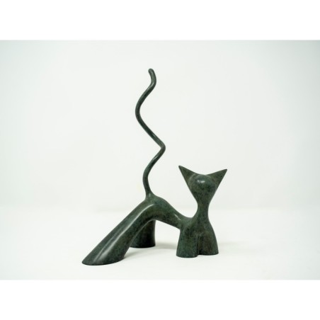 Cha'rigole cat sculpture by Lolek