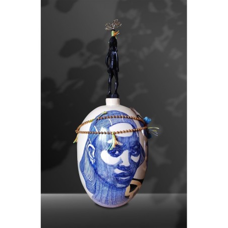 Vase balise en céramique double cuisson sur le thème africain du Nil par l'artiste peintre céramiste Elia Pagliarino
