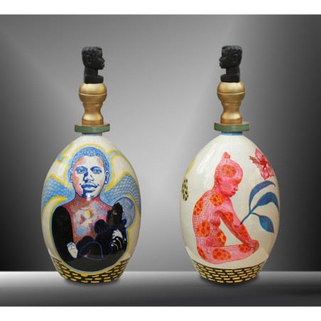 Les céramiques à double cuisson d’Elia Pagliarino capturent ses récits de voyage.