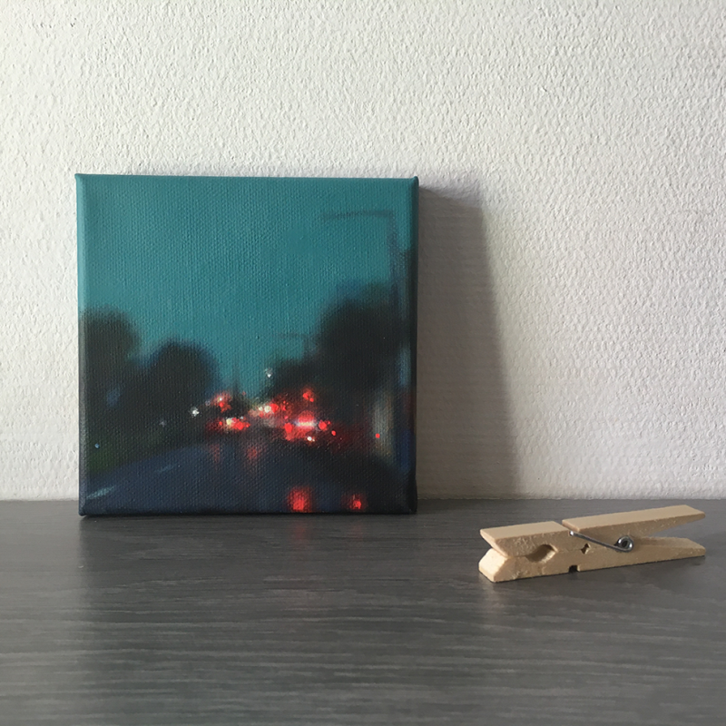 Œuvre de l’artiste peintre Laëtitia Giraud, des lumières des phares des voitures rouges sur l’autoroute nocturne.