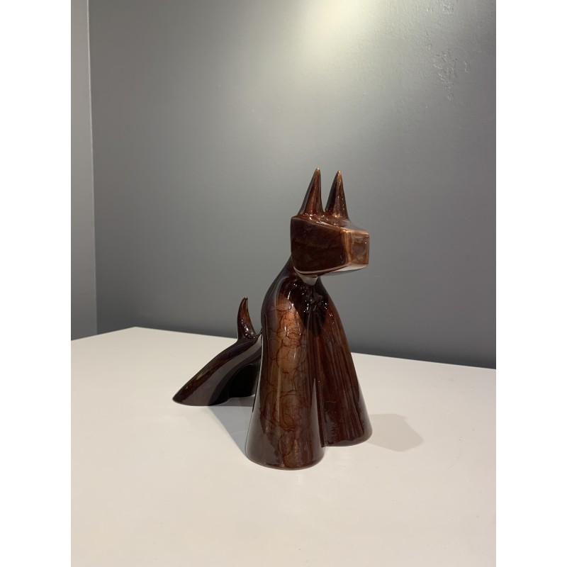 Petit Kivala rouge sculpture by Lolek