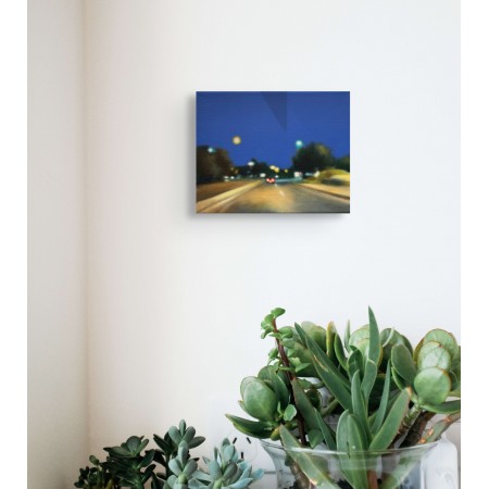 Œuvre de l’artiste peintre Laëtitia Giraud, inspirée par les lumières des voitures dans l’autoroute nocturne.