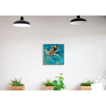 Peinture femme nageant eau bleue Monica Castanys sur mur intérieur