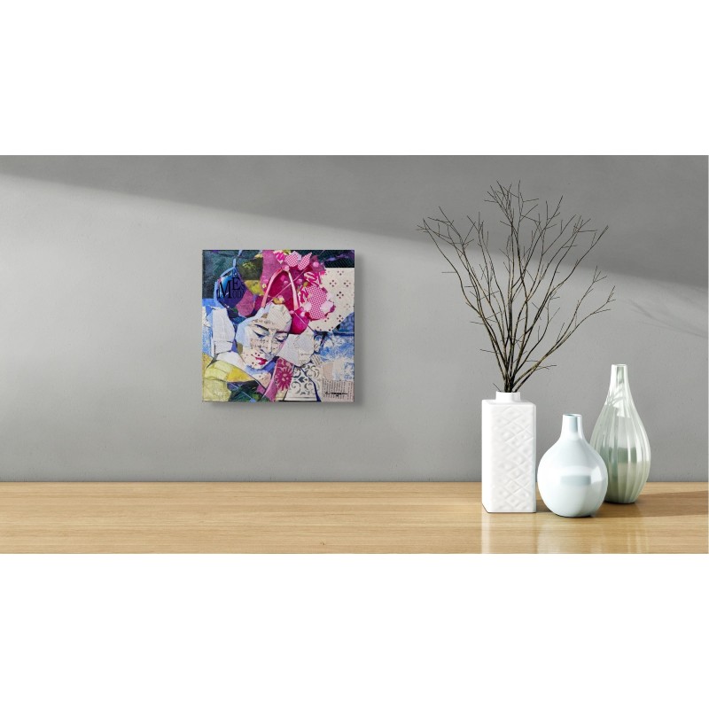 portrait de geisha en mix media avec collages sur toile dominé par le rouge, par Carme Magem