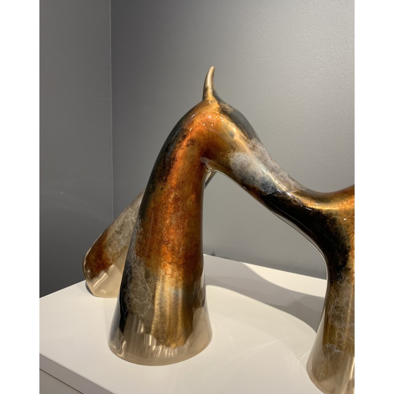 Sculpture de chien en bronze transparent noir marron et gris meulé par l'artiste lolek