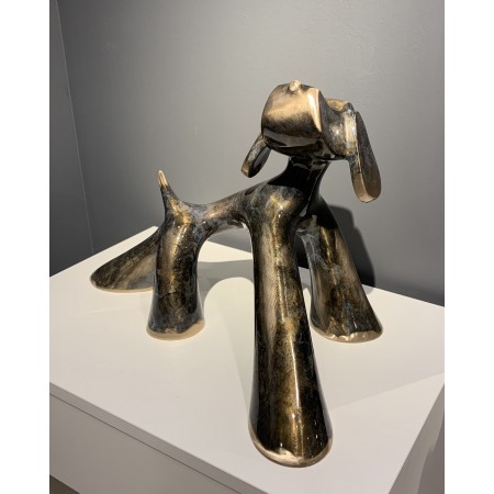 Sculpture de chien en bronze transparent noir et gris meulé