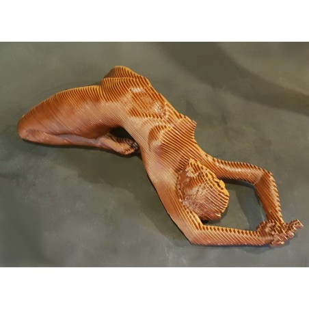 Femme allongée, création d’Olivier Duhamel explorant la forme humaine avec élégance.