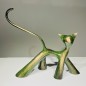 Chat en bronze par LOLEK, minimaliste et élégant, patine vert antique brossé