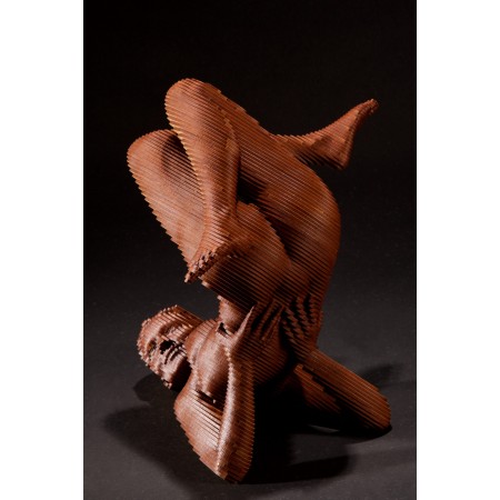Gillian, vue de dos de sculpture en bois de type MDT en lamellé-collé par l'artiste sculpteur