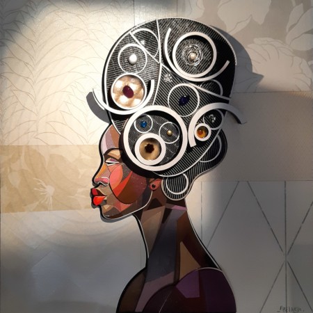 Reine Africaine, œuvre de peinture en relief et trois dimensions mix media par l'artiste plasticien Abélardo
