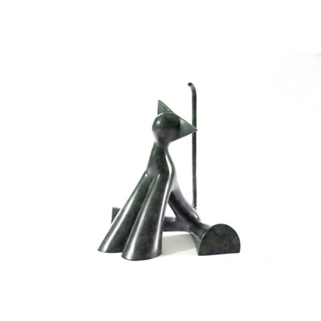 Sculpture animalière en bronze patiné vert d'un chat au repos par l'artiste sculpteur Lolek