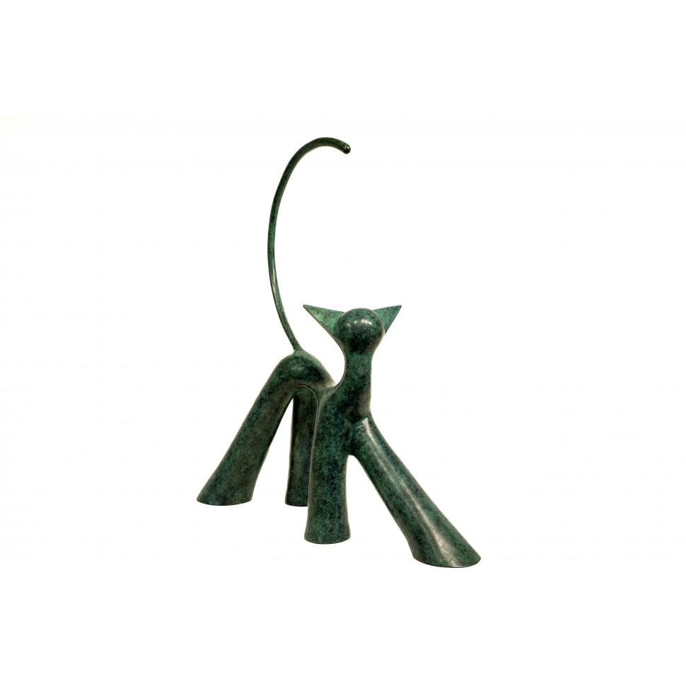 Smaragdgroen gepatineerd bronzen beeld van een spinnende kat door dierenbeeldhouwer kunstenaar Lolek