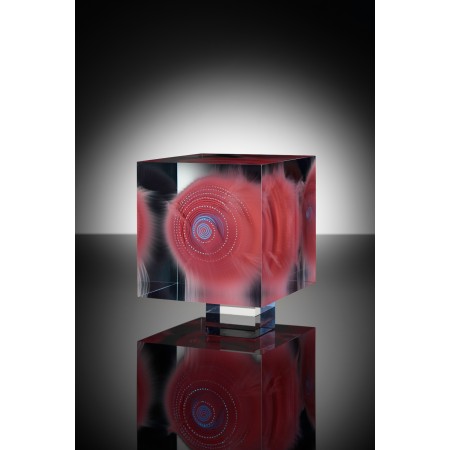 Sculpture de cube en verre contemporain rose par l'artiste verrier Wilfried Grootens